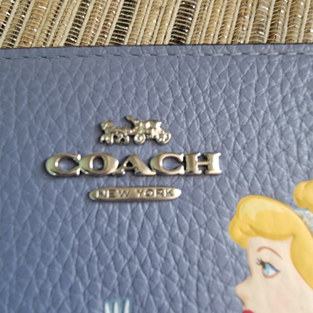 Coach Disney X Cinderella medium zip wallet - Picture 4 of 11